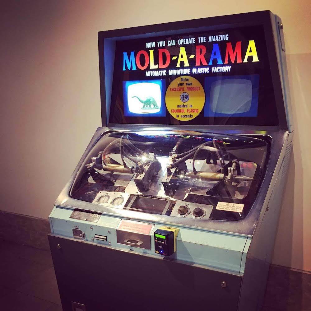 Mold-A-Rama Machine Field Museum